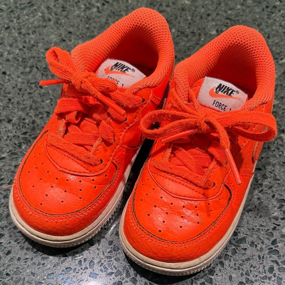 Nike- Force 1 Kids Bright Orange Sneakers